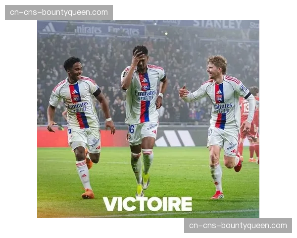 官方：里昂中场核心因肌肉伤势将缺席至少四周