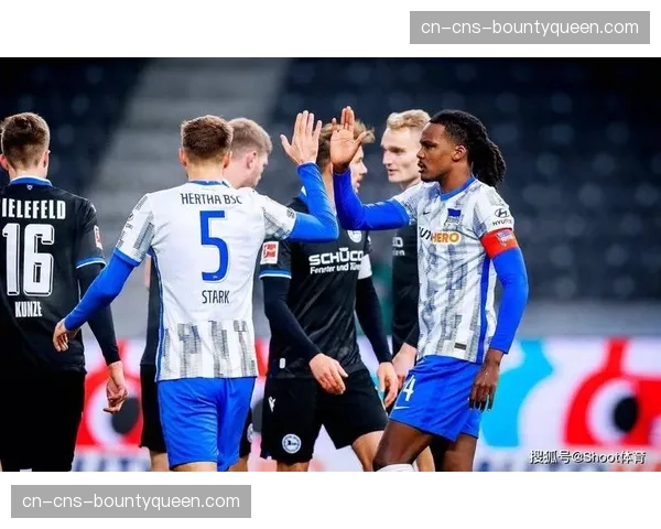 柏林赫塔0-0闷平波鸿，双方门将屡献神扑